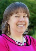 A photo of Jennifer, a tutor from Cal Poly San Luis Obispo