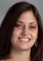 A photo of Leah, a tutor from Drake University