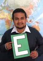A photo of Oscar, a tutor from Pedro Ruiz Gallo University