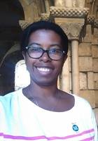 A photo of Linsey, a tutor from Boston College