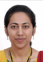 A photo of Rashmi, a tutor from Wilson College