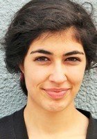A photo of Farah, a tutor from Amherst College
