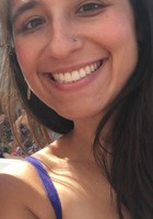 A photo of Sarah, a tutor from Bowdoin College