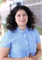 A photo of Alicia, a tutor from Harvard College