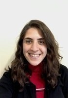 A photo of Julia, a tutor from Macalester College