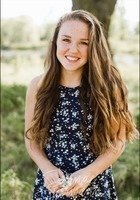 A photo of Halle, a tutor from University of Wisconsin Madison