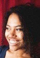 A photo of Caitlin, a tutor from University of Oregon