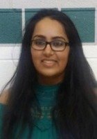A photo of Riya, a tutor from University of Illinois at Chicago