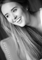 A photo of Alison, a tutor from Northwestern University