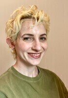 Quebec City Fine Arts tutor named Aviva