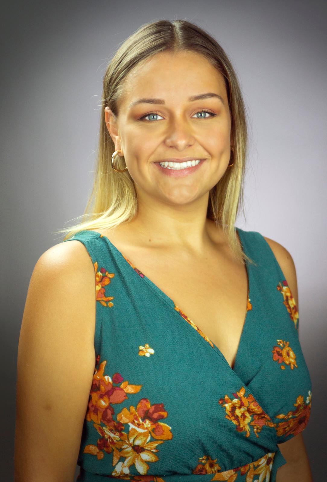Edmonton UK A Level Physics tutor named Kaylee Edmonton UK A Level Physics tutor named Kaylee