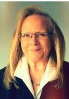 Bradford IB Psychology tutor named Dr. Cheryl