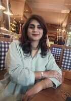 Calgary UK A Level Economics tutor named Sadia