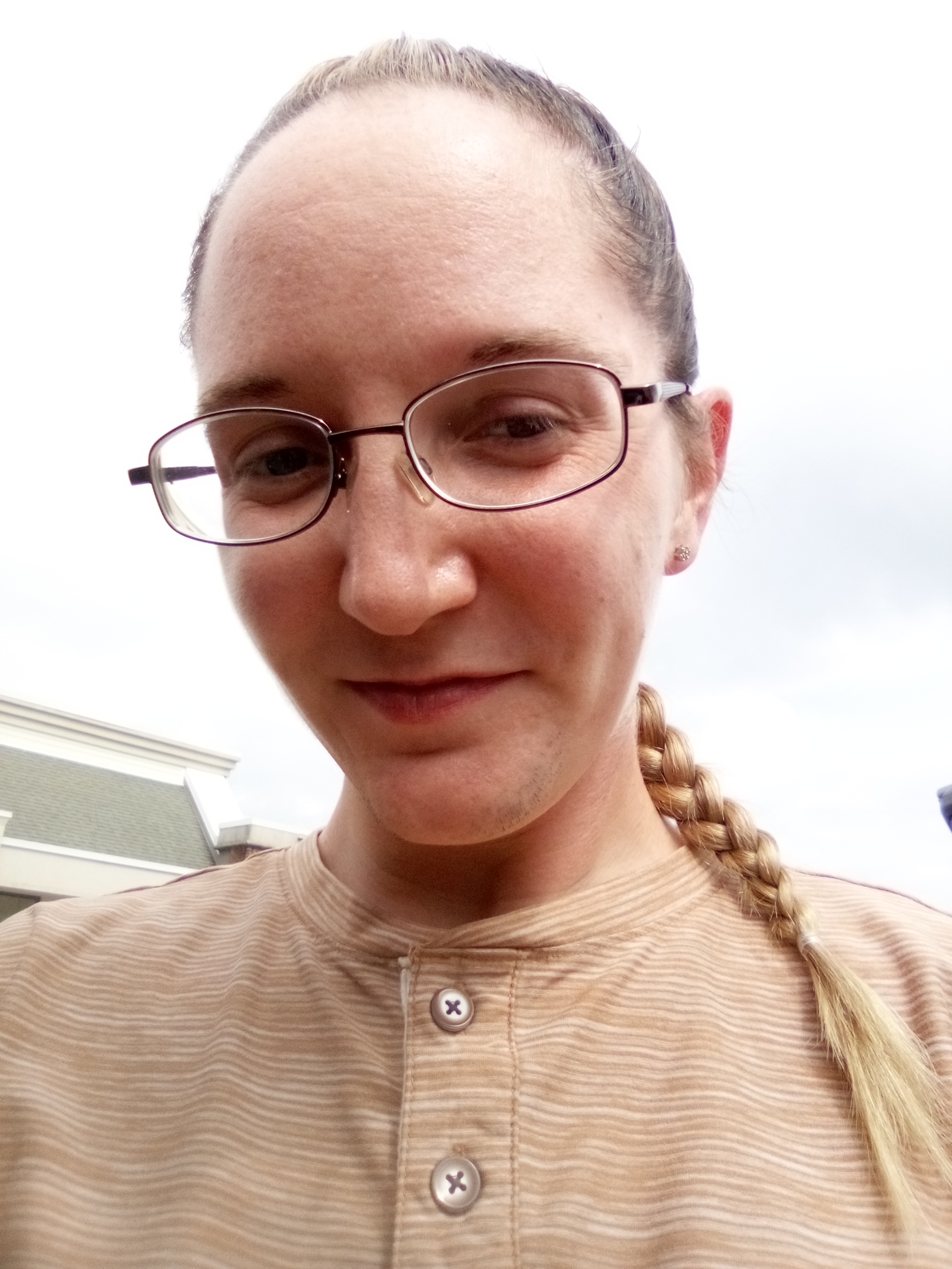 Rhode Island CDL - Commercial Driver's License tutor named Stephanie