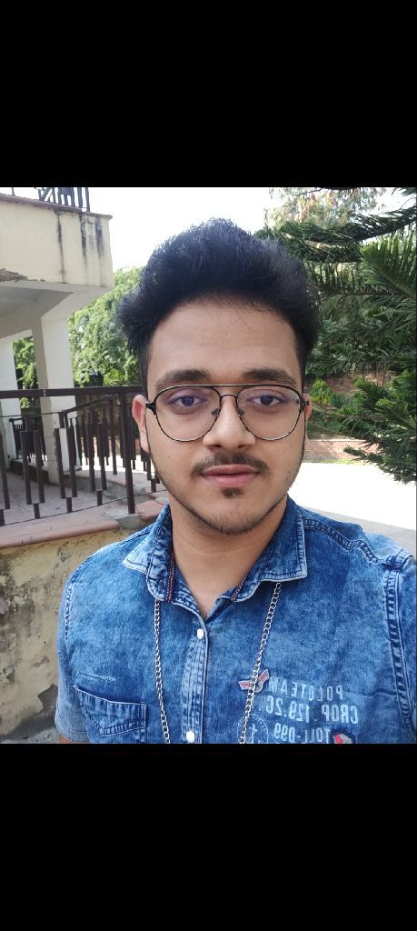 Winnipeg UK A Level Physics tutor named Mridul Winnipeg UK A Level Physics tutor named Mridul