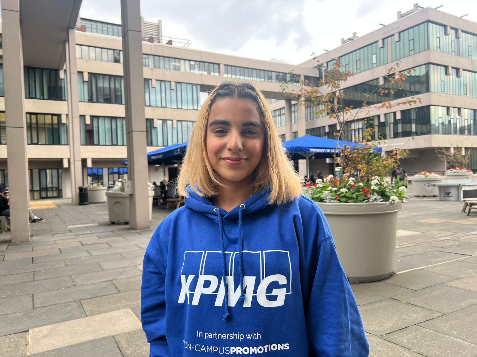 Cardiff Hindi tutor named Morisha Cardiff Hindi tutor named Morisha