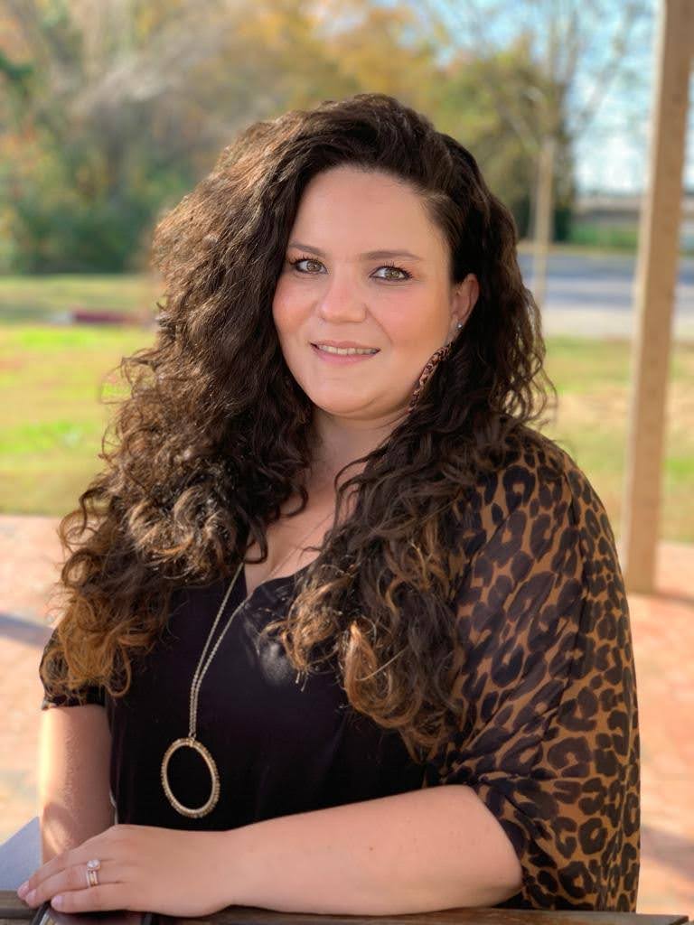 Montreal Portuguese tutor named Livia Montreal Portuguese tutor named Livia