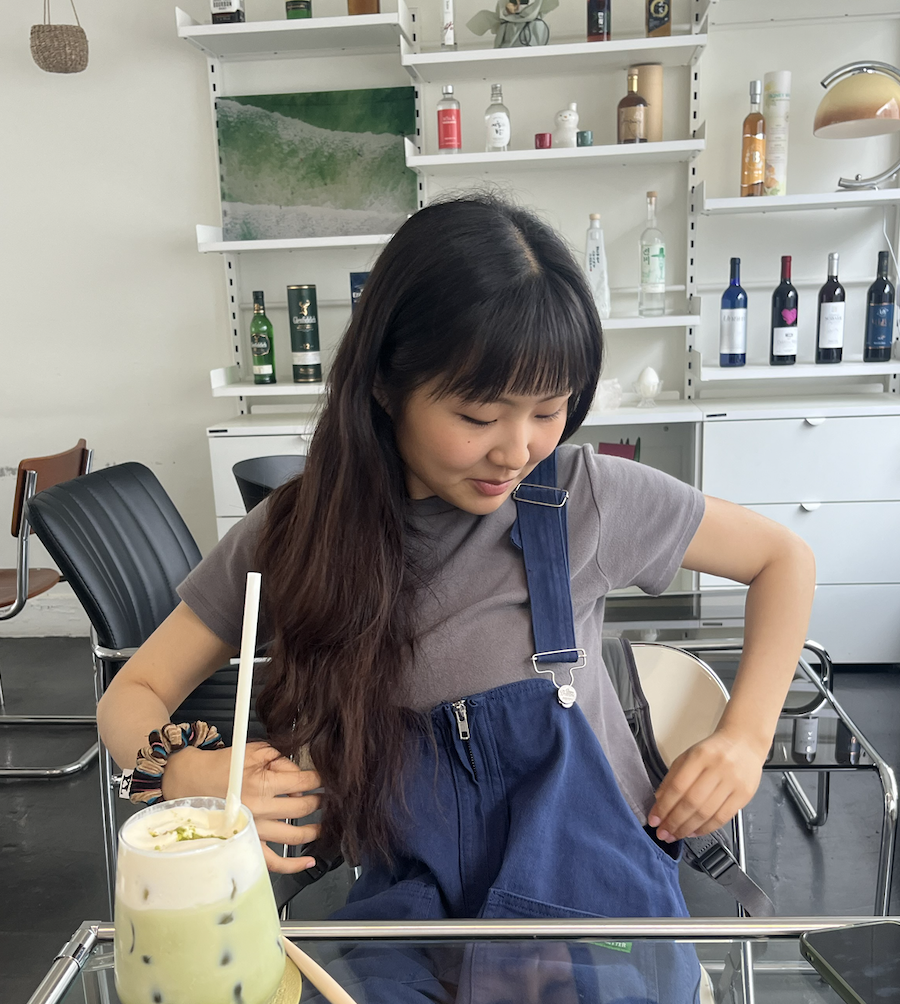 Madison, WI Korean tutor named Joan