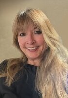 Bradford Drawing tutor named Tanya